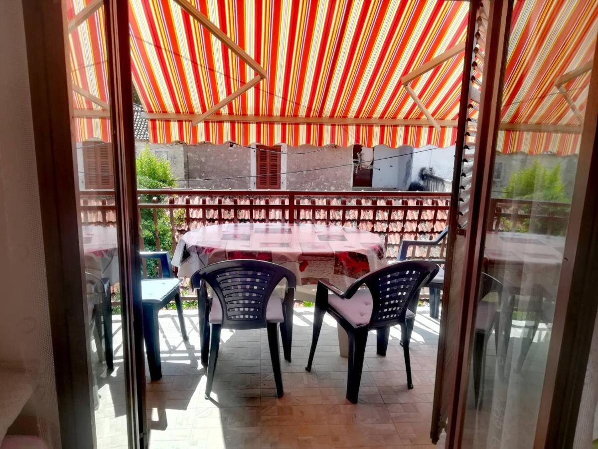 Apartments Martinac Sukošan Екстериор снимка