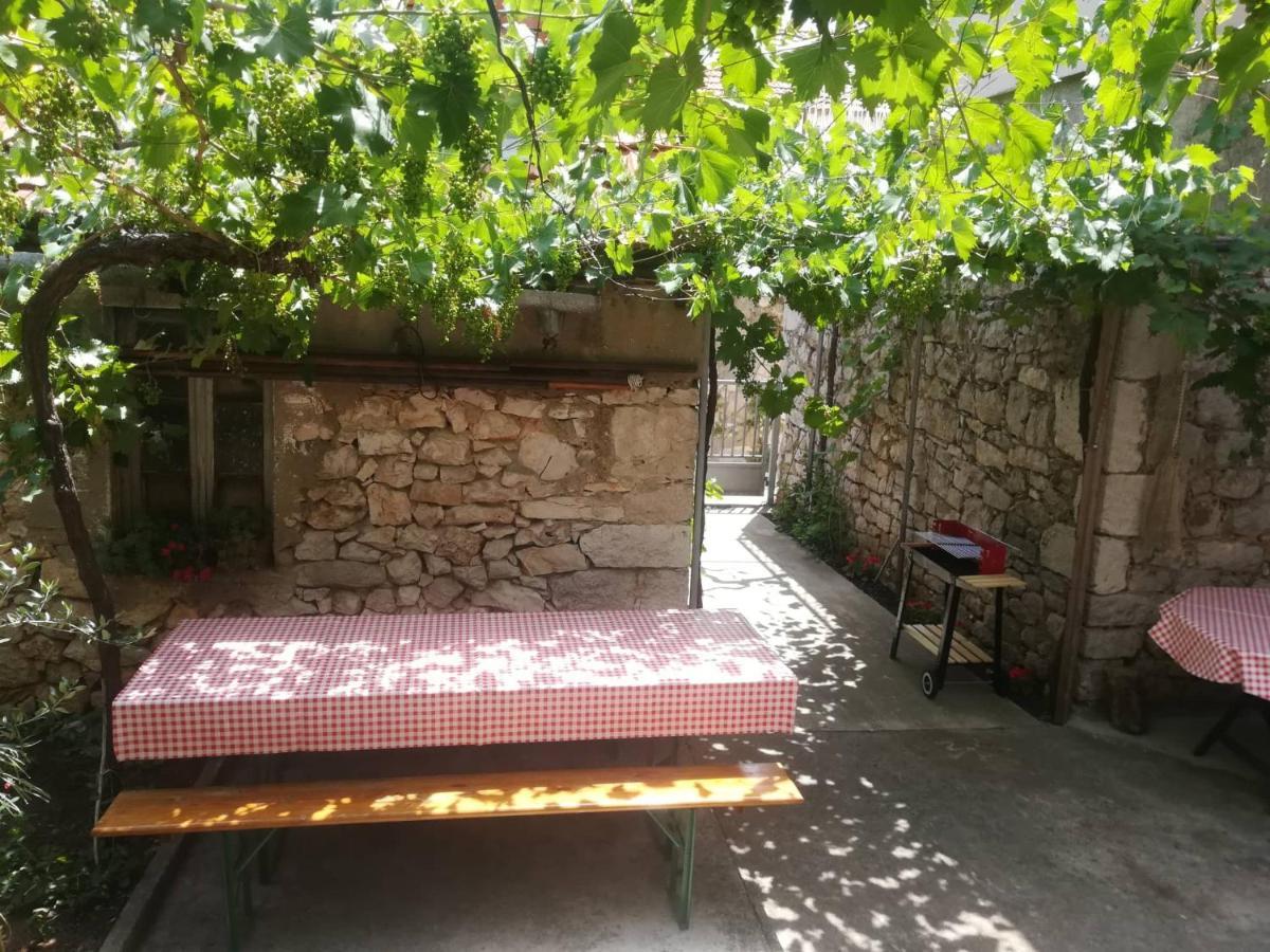 Apartments Martinac Sukošan Екстериор снимка