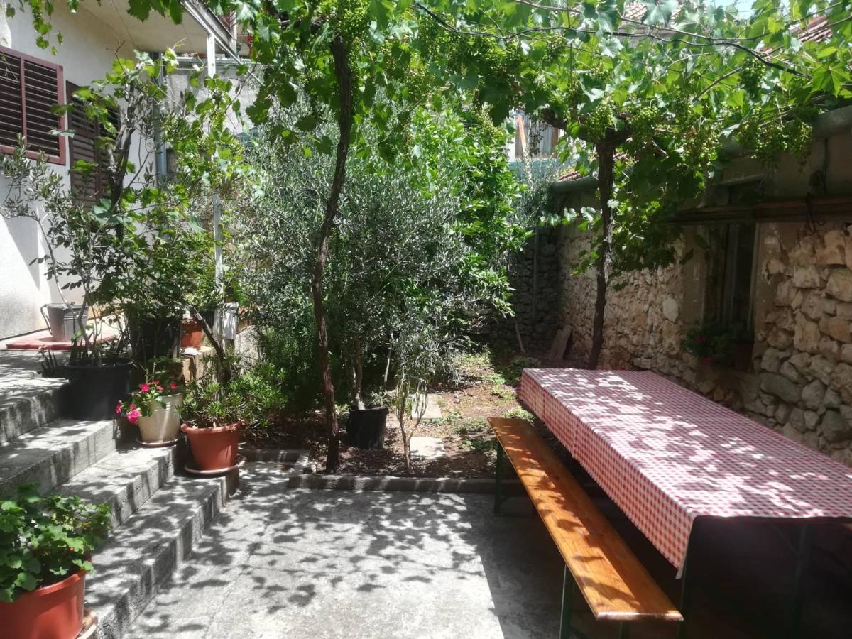 Apartments Martinac Sukošan Екстериор снимка