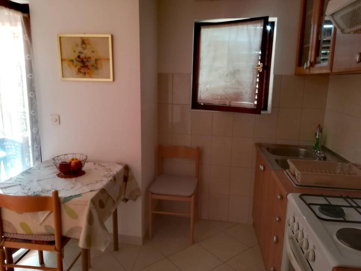 Apartments Martinac Sukošan Екстериор снимка