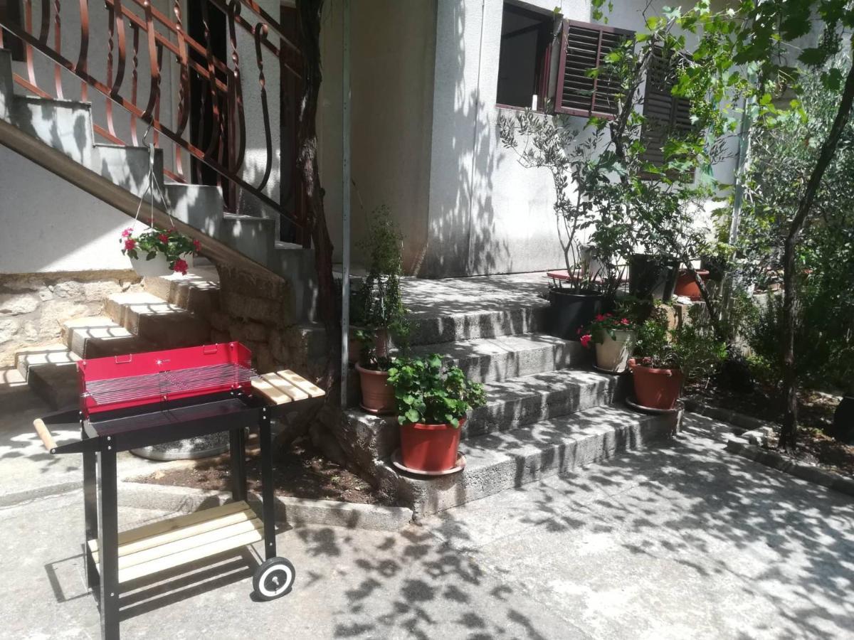 Apartments Martinac Sukošan Екстериор снимка